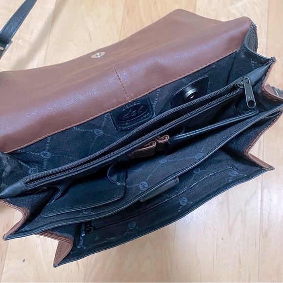 Leather Crossbody Handbag / Organizer by Derek Alexander in black & brown. - Picture 4 of 6